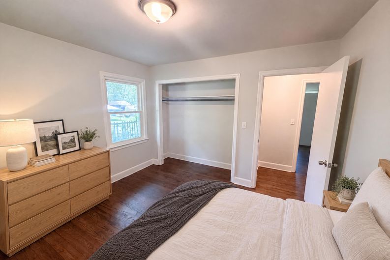 Photo 18 of 23 of 927 Greenlawn Dr, Columbia, SC