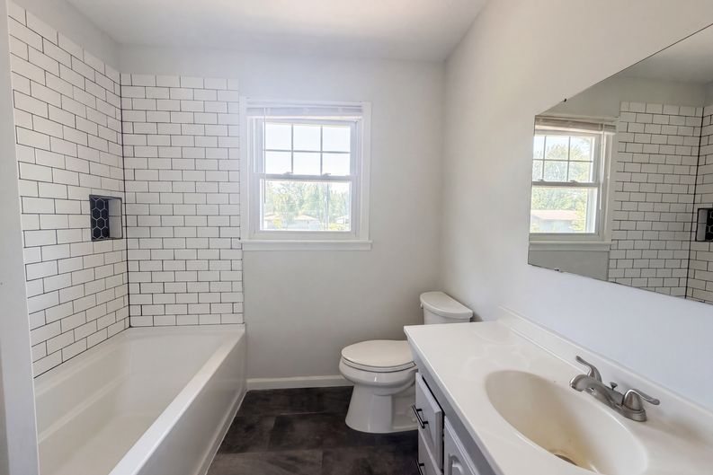 Photo 6 of 19 of 231 Downey Dr, Wellsville, KS