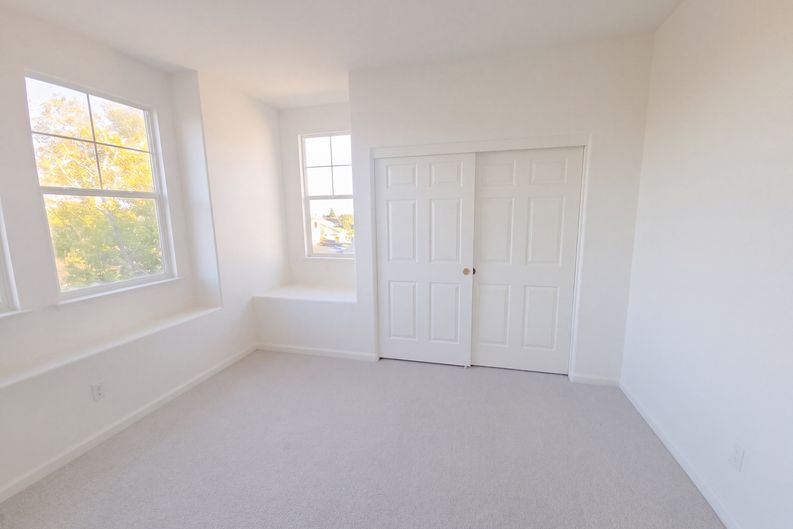 Photo 12 of 41 of 2328 Forty Niner Ct, Antioch, CA