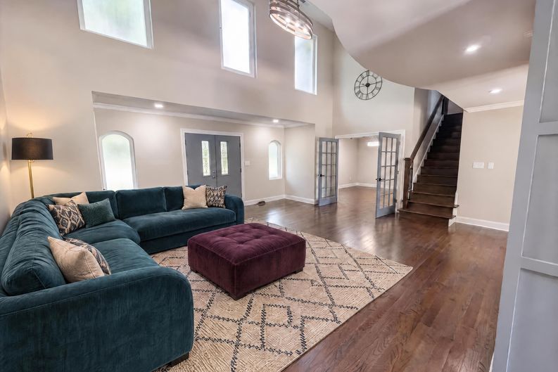 Photo 6 of 43 of 37045 Chagrin Blvd, Chagrin Falls, OH