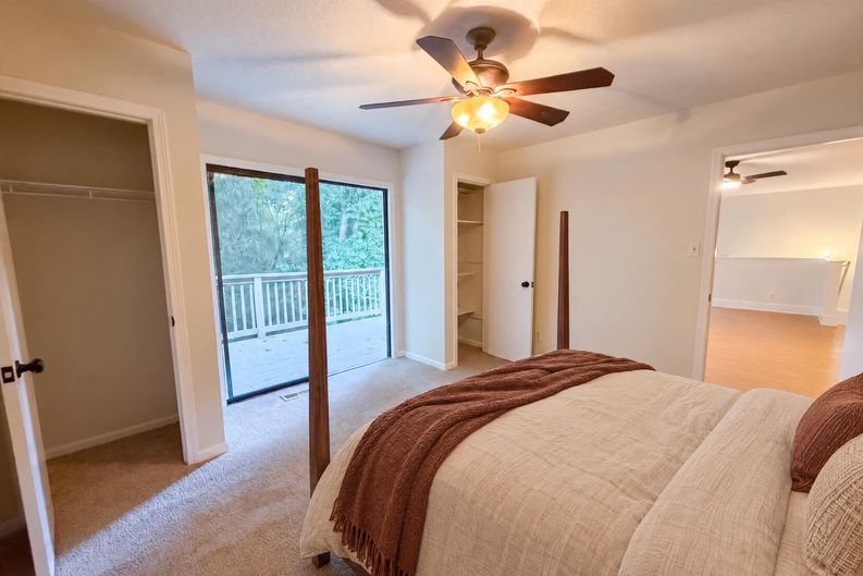 Photo 15 of 27 of 4043 Windward Dr, Tega Cay, SC