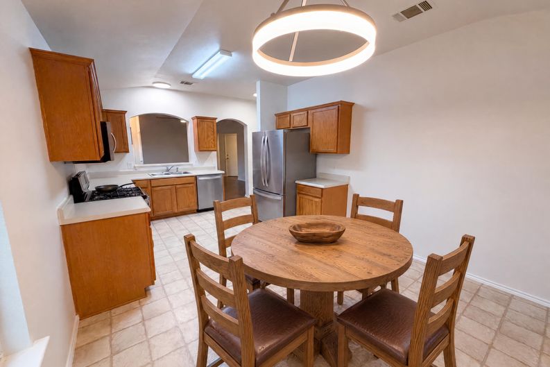 Photo 7 of 17 of 1107 Burgess Dr, Leander, TX