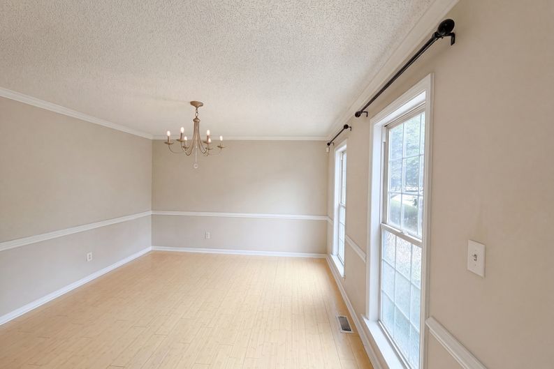 Photo 8 of 21 of 128 Morena Dr, Holly Springs, NC