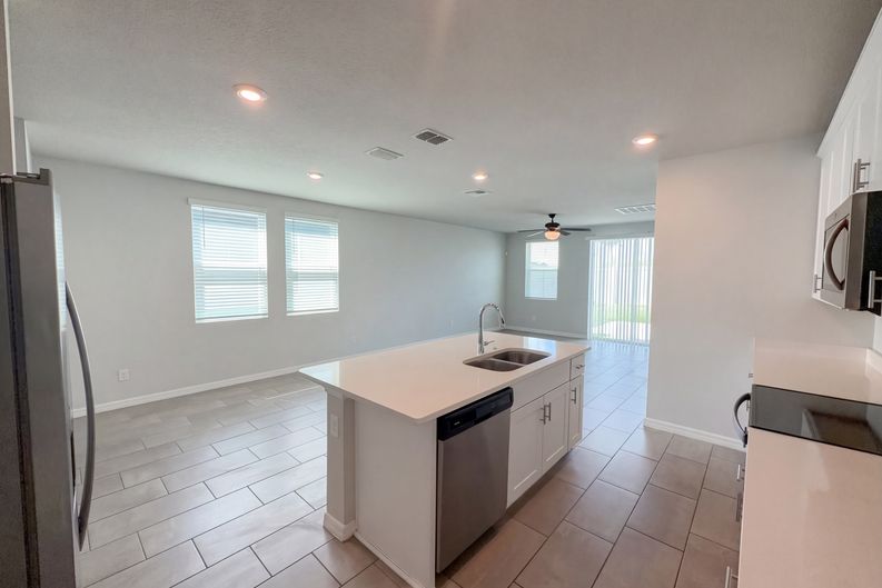 Photo 12 of 25 of 3092 Bella Vista Dr, Davenport, FL