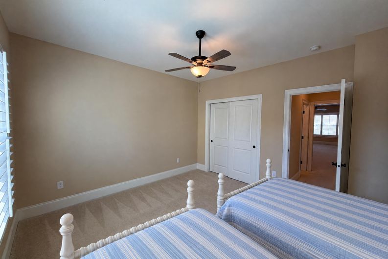 Photo 13 of 34 of 14629 Glen Valley Ct, Charlotte, NC