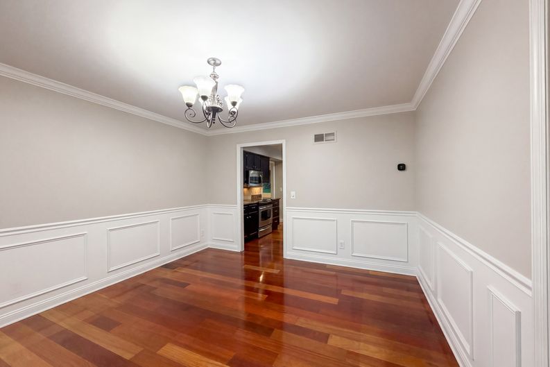 Photo 9 of 32 of 12173 Village Woods Dr, Cincinnati, OH