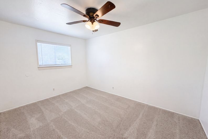 Photo 11 of 23 of 918 Harrison Ave, Lincoln, CA