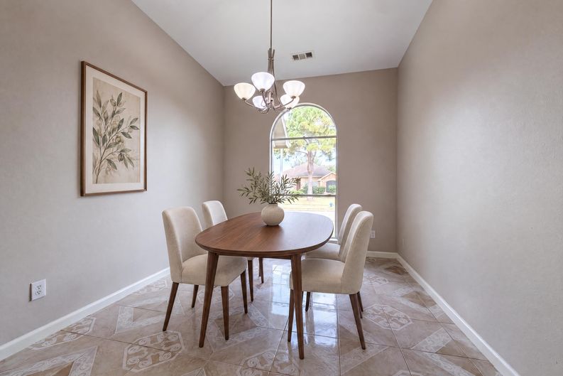 Photo 8 of 19 of 3419 Foursome Ln, Sugar Land, TX