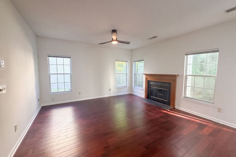 Photo 3 of 24 of 108 Whaler Rd, Summerville, SC