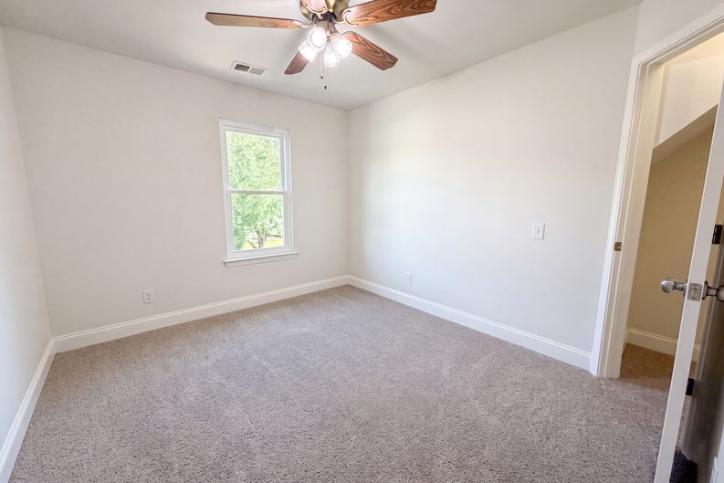 Photo 10 of 17 of 110 Lyman Oak Ct, Fort Mill, SC