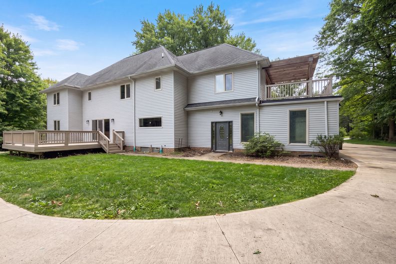 Photo 39 of 43 of 37045 Chagrin Blvd, Chagrin Falls, OH