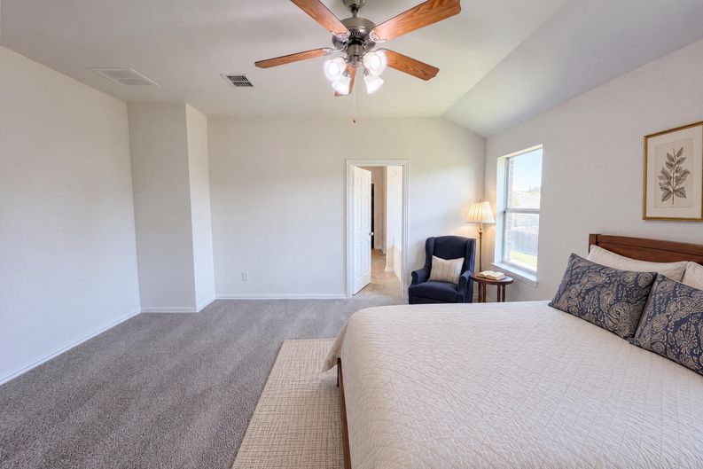 Photo 12 of 25 of 1421 Sparrow Dr, Little Elm, TX