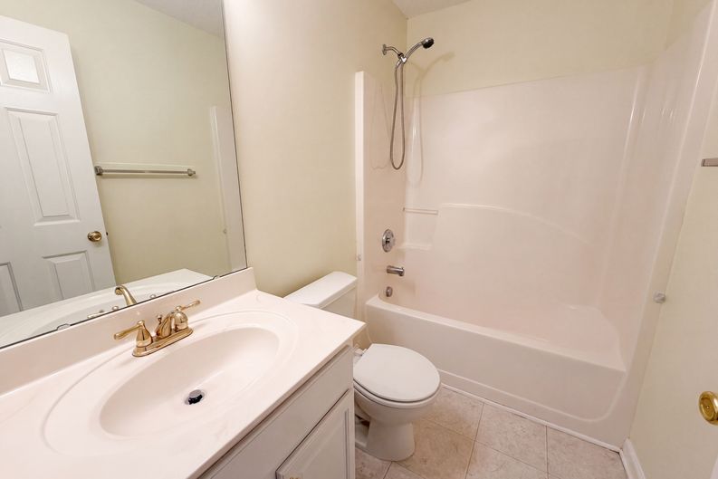 Photo 13 of 17 of 5512 Spindlewood Ct, Durham, NC