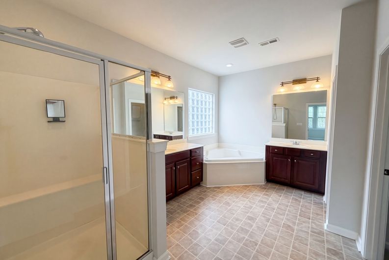 Photo 12 of 27 of 9696 Ravenscroft Ln NW, Concord, NC