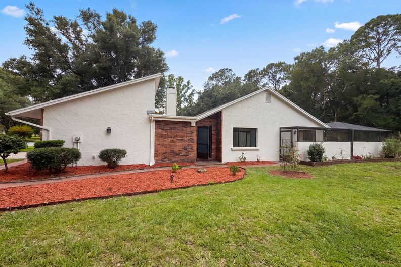 Photo 18 of 24 of 8 Bumelia Ct, Homosassa, FL