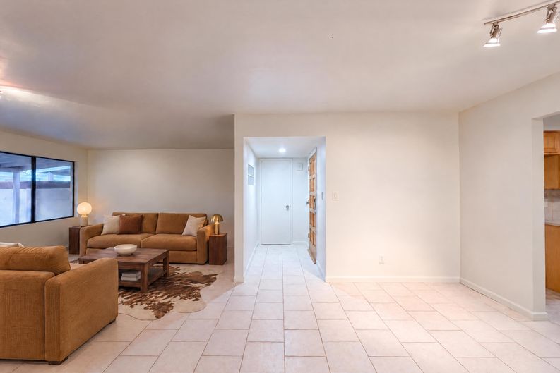 Photo 9 of 23 of 7700 E Meadowbrook Ave, Scottsdale, AZ