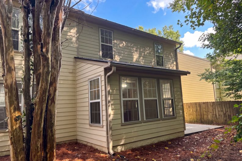 Photo 5 of 60 of 2492 Halcyon Way, Lawrenceville, GA