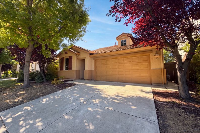Photo 37 of 45 of 1570 Arcola Ave, Sacramento, CA