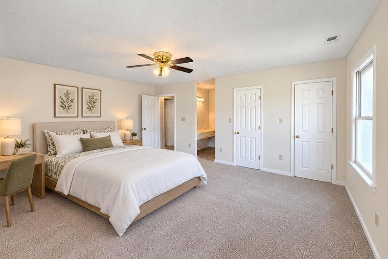 Photo 9 of 23 of 5244 Dayan Dr, Charlotte, NC
