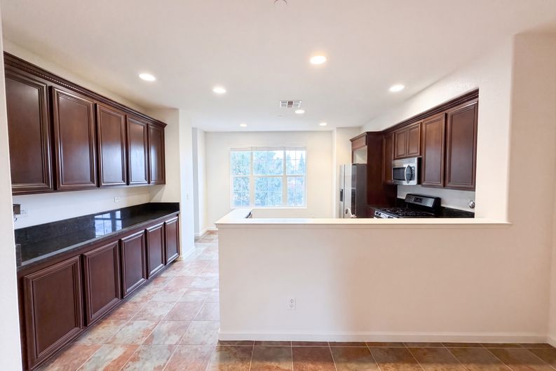 Photo 11 of 31 of 6107 Lonetree Blvd, Rocklin, CA