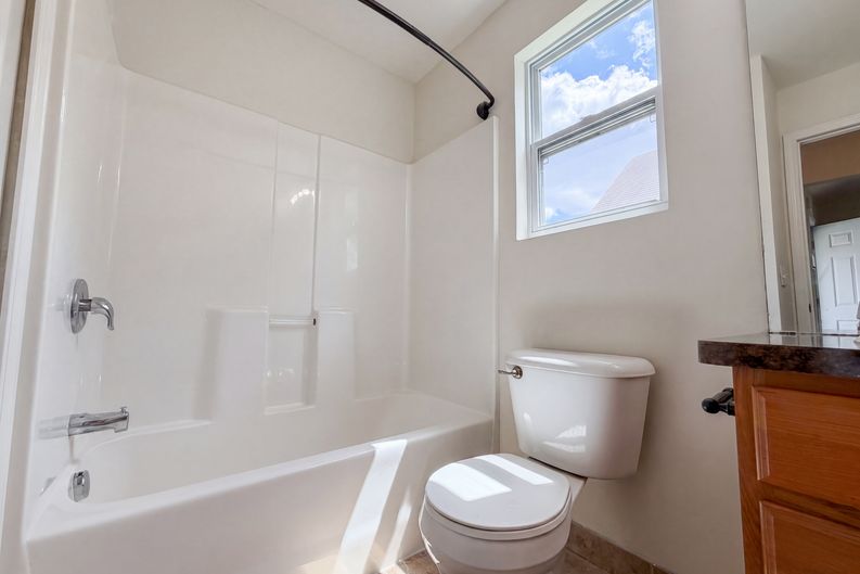 Photo 15 of 21 of 5988 Treetops Dr, Romulus, MI