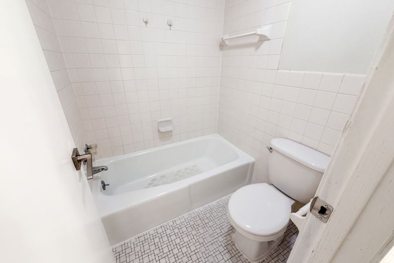 Photo 14 of 22 of 15391 Trillium Cir, Eden Prairie, MN