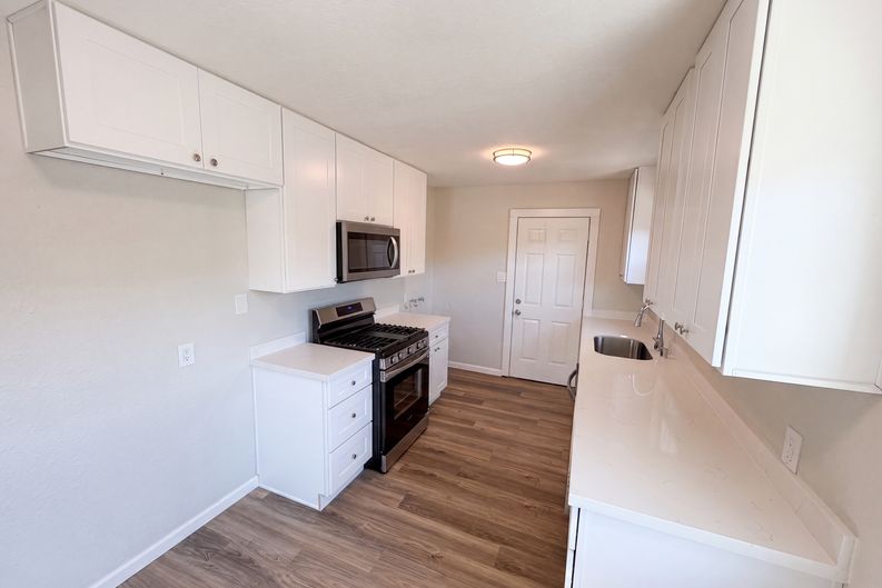Photo 9 of 19 of 1374 El Nita Ln, Hemet, CA