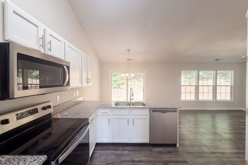 Photo 6 of 25 of 2094 Chapel Creek Rd SW, Concord, NC