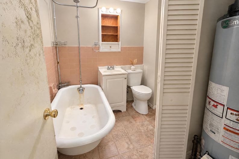 Photo 10 of 18 of 5533 32nd Ave S, Minneapolis, MN