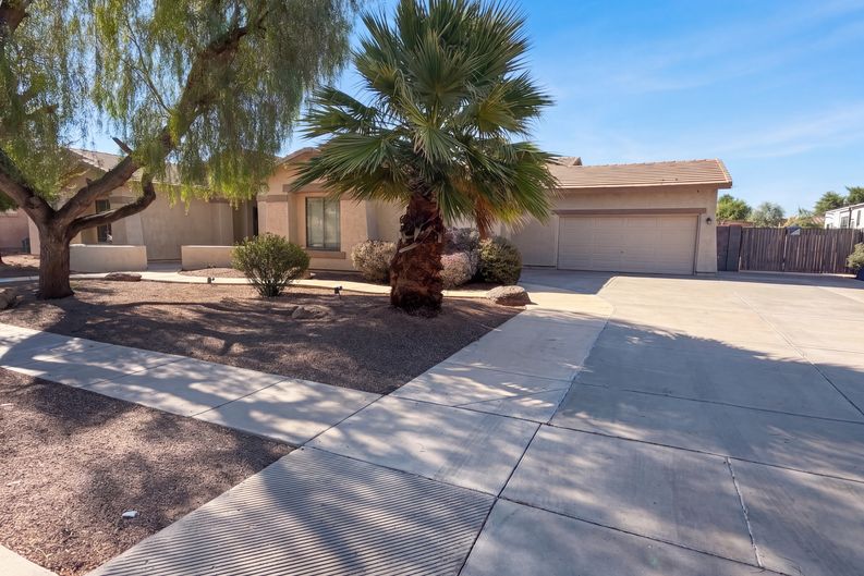 Photo 5 of 64 of 8027 W San Miguel Ave, Glendale, AZ