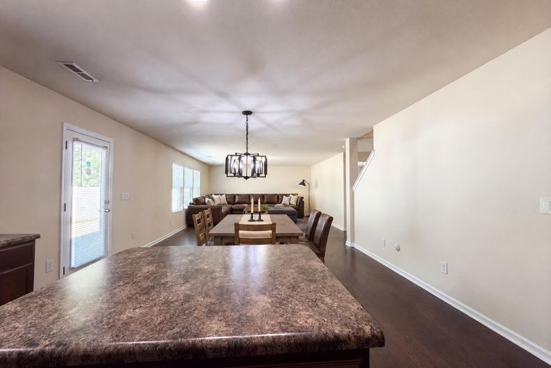 Photo 8 of 23 of 3423 Anita Glen Dr, Greensboro, NC