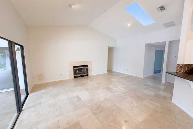 Photo 3 of 20 of 3339 Paisley Cir, Orlando, FL
