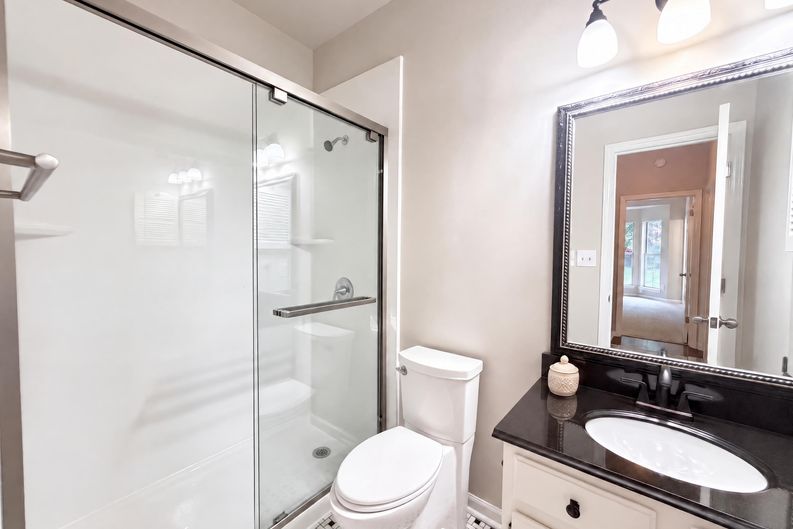 Photo 13 of 17 of 8536 Albury Walk Ln, Charlotte, NC
