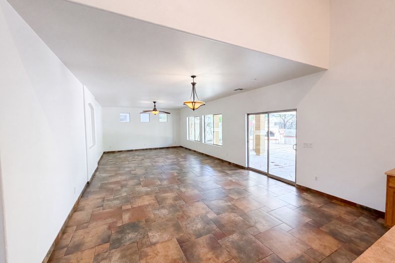 Photo 14 of 39 of 7428 S 15th Dr, Phoenix, AZ