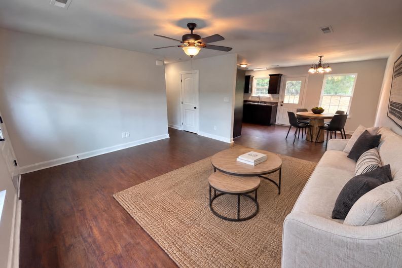 Photo 7 of 17 of 1411 Foxbrook Cir, Lancaster, SC
