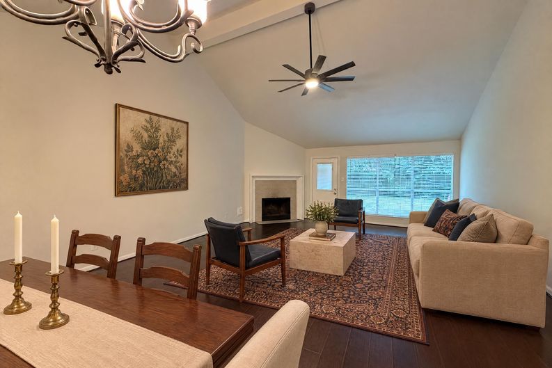 Photo 3 of 16 of 19414 Winding Branch Dr, Katy, TX