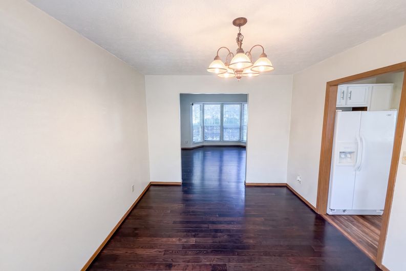 Photo 6 of 38 of 5357 Carina Ct, Hilliard, OH