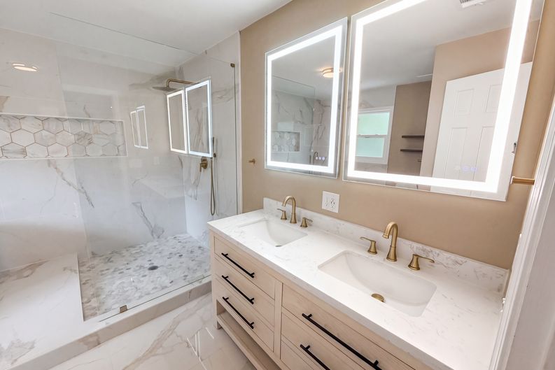 Photo 6 of 38 of 1772 Huntingford Dr, Marietta, GA