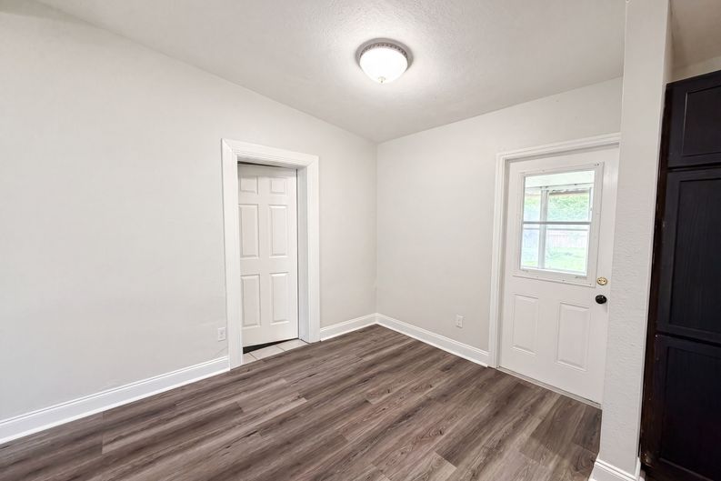 Photo 7 of 21 of 1502 Daroca Dr, Deltona, FL