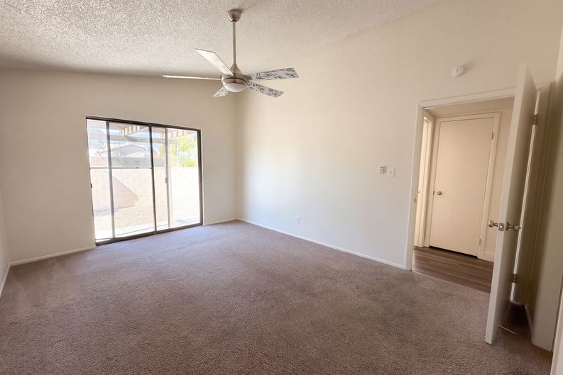 Photo 8 of 25 of 3924 Applecrest St, Las Vegas, NV