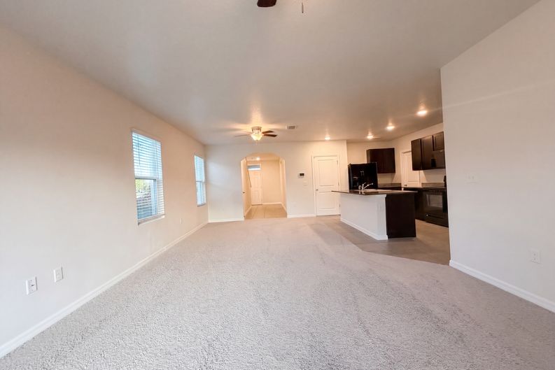 Photo 7 of 30 of 16805 Trite Bend St, Wimauma, FL