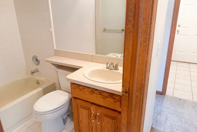 Photo 12 of 24 of 52186 Jacqueline Ct, Macomb, MI