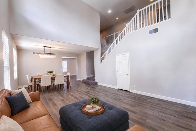 Photo 10 of 35 of 2571 Cantara Ct, Sacramento, CA