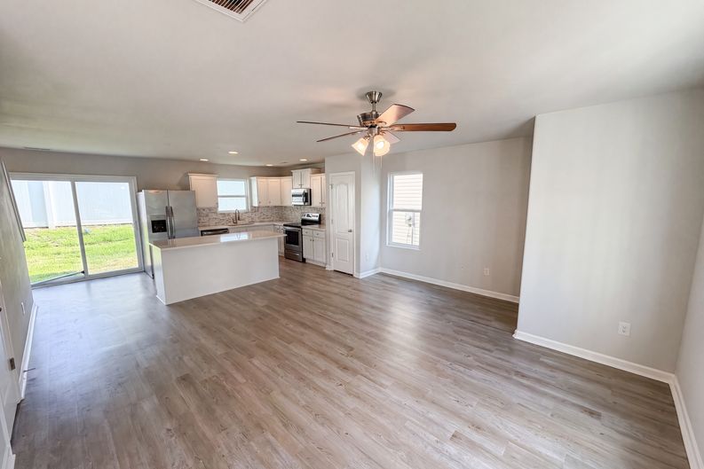 Photo 6 of 21 of 8222 Gabon Ct, Charlotte, NC