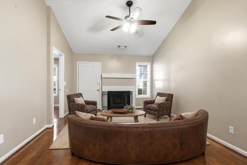 Photo 4 of 23 of 1148 Britley Park Ln, Woodstock, GA