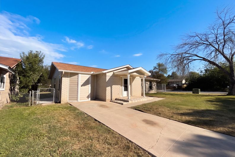 Photo 18 of 19 of 403 Samuel St, San Antonio, TX