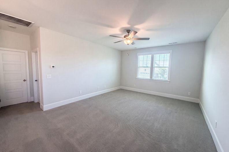 Photo 11 of 20 of 1279 Dairy Glen Dr, Fuquay Varina, NC