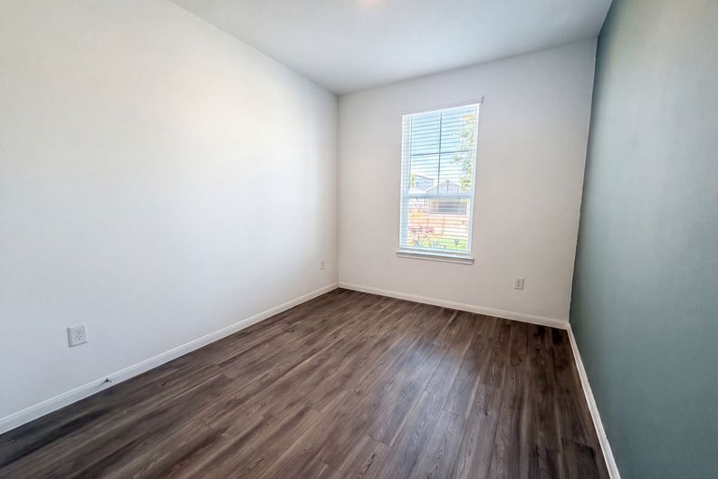 Photo 8 of 24 of 25635 Balsamroot Dr, Magnolia, TX