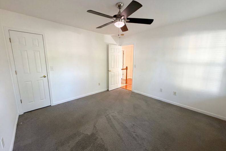 Photo 16 of 27 of 8692 Hickory Creek Ct, North Charleston, SC