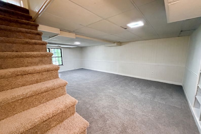 Photo 13 of 17 of 5148 Clearview Dr, Winston Salem, NC